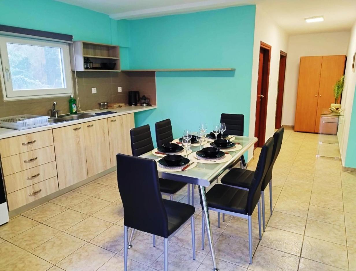 Sleepili Appartement Vrísai Buitenkant foto